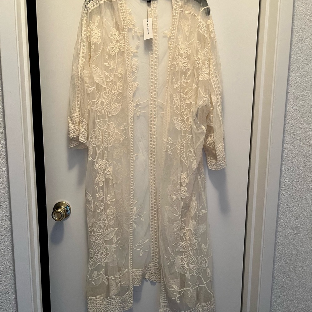 Lane Bryant Cream Floral Lace Robe